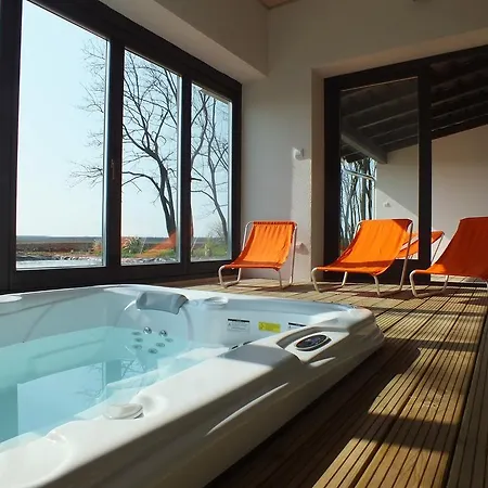 וילה Hethatar Wellness Vendeghaz - Voeroesbegy Dabas